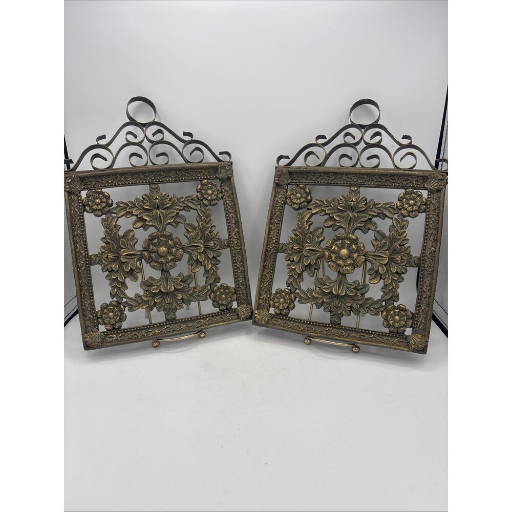 Vintage 1970’s Regency Style Ornate Wall Plagues Medallion Gold Broze Set of 2
